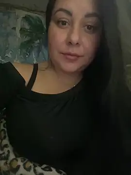 Snapshot of DaisyStreet chatting on 20, 11, 2025 DaisyStreet online show from 20, 11, 2025