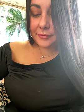 Snapshot of DaisyStreet chatting on 22, 11, 2025 DaisyStreet online show from 22, 11, 2025