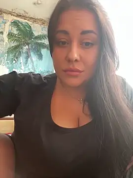 Snapshot of DaisyStreet chatting on 31, 10, 2025 DaisyStreet online show from 31, 10, 2025