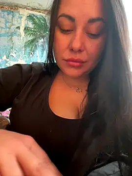 Snapshot of DaisyStreet chatting on 7, 11, 2025 DaisyStreet online show from 7, 11, 2025