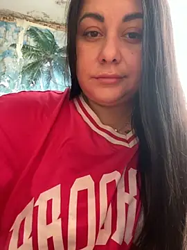 Snapshot of DaisyStreet chatting on 23, 11, 2025 DaisyStreet online show from 23, 11, 2025