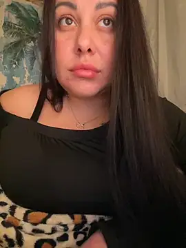 Snapshot of DaisyStreet chatting on 30, 11, 2025 DaisyStreet online show from 30, 11, 2025