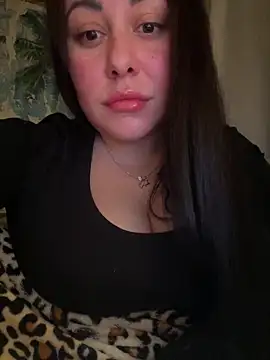 Snapshot of DaisyStreet chatting on 21, 12, 2025 DaisyStreet online show from 21, 12, 2025