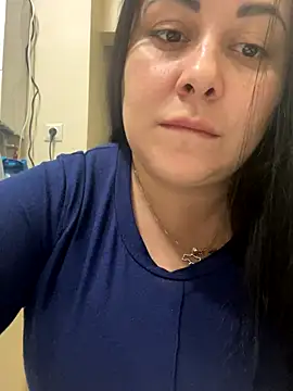 Snapshot of DaisyStreet chatting on 25, 10, 2025 DaisyStreet online show from 25, 10, 2025