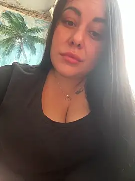 Snapshot of DaisyStreet chatting on 30, 10, 2025 DaisyStreet online show from 30, 10, 2025