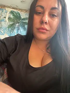 Snapshot of DaisyStreet chatting on 2, 11, 2025 DaisyStreet online show from 2, 11, 2025