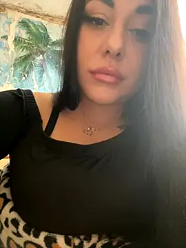 Snapshot of DaisyStreet chatting on 24, 11, 2025 DaisyStreet online show from 24, 11, 2025