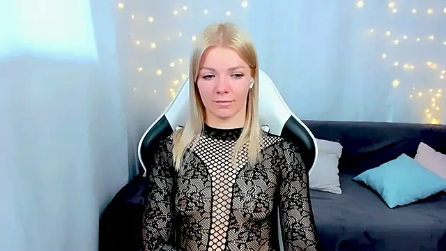Lily Daviss online show from 21, 4, 2026