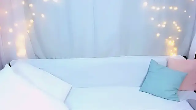 Lily Daviss online show from 16, 3, 2026