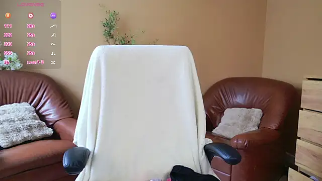 KaylaLaine online show from 10, 4, 2026