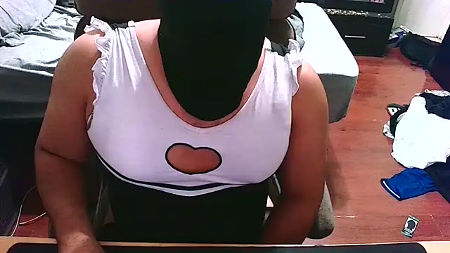 Snapshot of babykayla972 chatting on 6, 10, 2025 babykayla972 online show from 6, 10, 2025