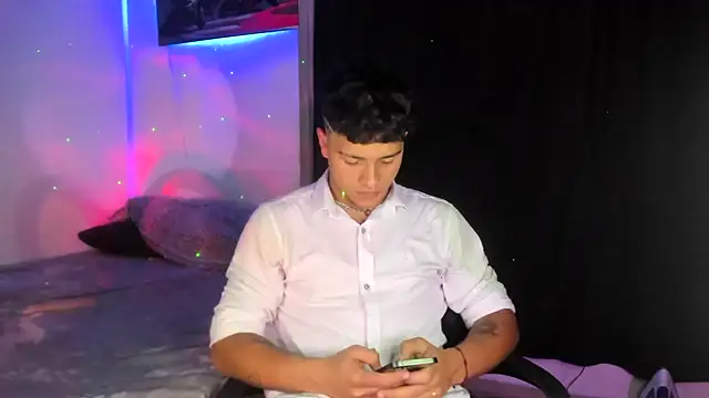 Dominic Biker   online show from 12, 12, 2024