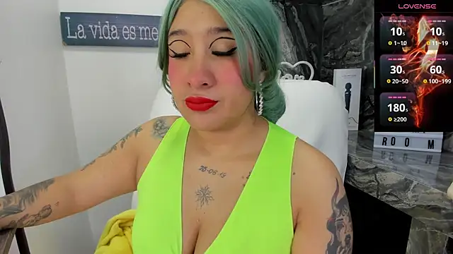 miss danika online show from 3, 12, 2025