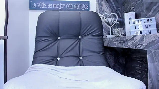 Snapshot of miss_danika chatting on 14, 2, 2026 miss danika online show from 14, 2, 2026