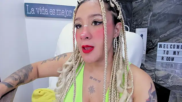 miss danika online show from 18, 12, 2025