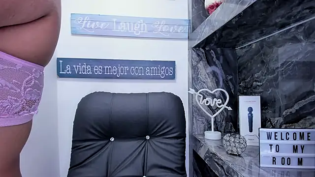 Snapshot of miss_danika chatting on 21, 2, 2026 miss danika online show from 21, 2, 2026