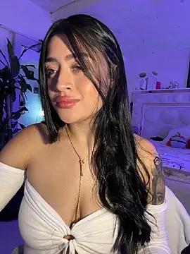 lucianaroy online show from 5, 4, 2026