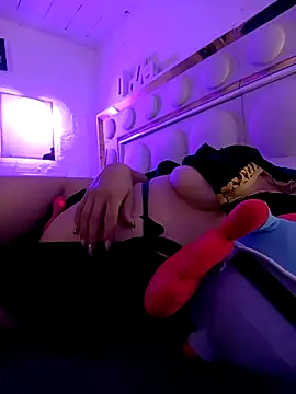 lucianaroy online show from 10, 10, 2025