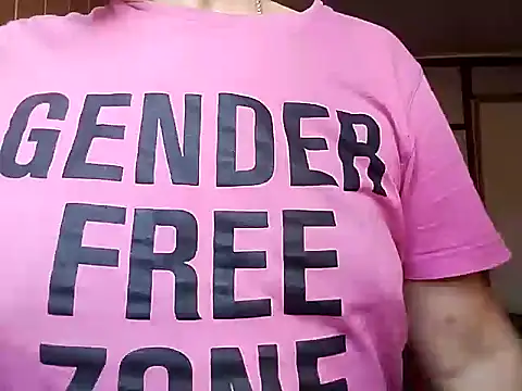 Snapshot of DjiniCD chatting on 21, 9, 2025 DjiniCD online show from 21, 9, 2025