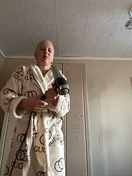 LikaCat online show from 28, 2, 2025