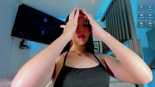 Ashlycuute online show from 8, 11, 2025