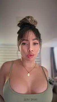 Alison Diaz17 online show from 13, 4, 2026