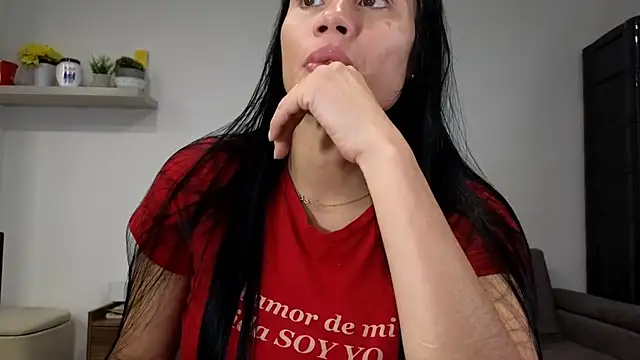 Alondra fetish online show from 29, 4, 2026