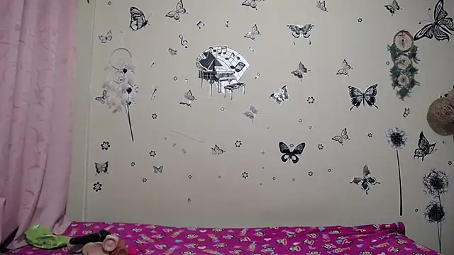Snapshot of Nicolle-sky chatting on 26, 6, 2026 Nicolle-sky online show from 26, 6, 2026