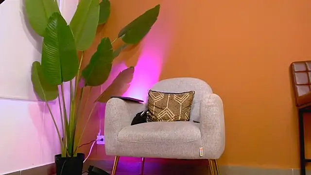 Snapshot of Sara_ow chatting on 20, 6, 2026 Sara ow online show from 20, 6, 2026