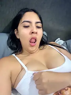 MarianaBenz online show from 4, 6, 2026