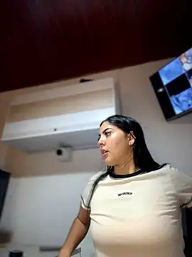 MarianaBenz online show from 17, 4, 2026