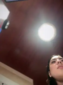 MarianaBenz online show from 7, 11, 2025