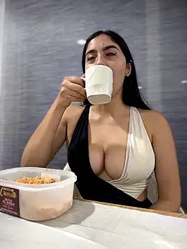 MarianaBenz online show from 27, 4, 2026