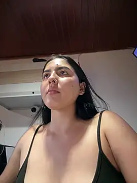 MarianaBenz online show from 12, 2, 2026