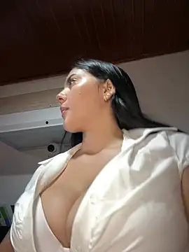MarianaBenz online show from 7, 4, 2026