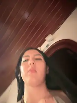 MarianaBenz online show from 11, 11, 2025