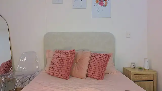 KristennBlue online show from 20, 12, 2025