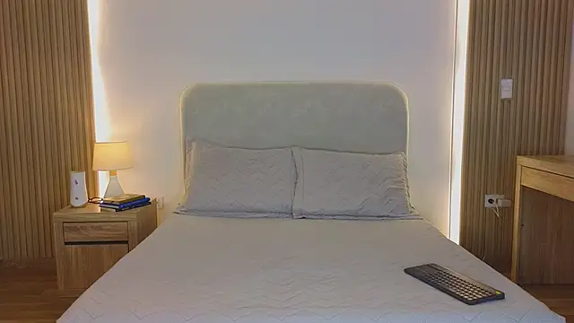 KristennBlue online show from 26, 3, 2026