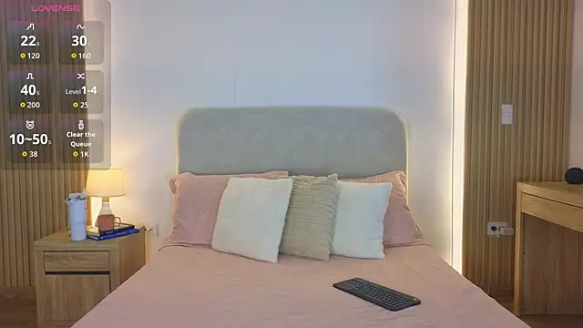 Snapshot of KristennBlue chatting on 6, 6, 2026 KristennBlue online show from 6, 6, 2026