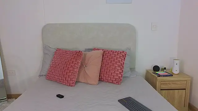 KristennBlue online show from 22, 2, 2026