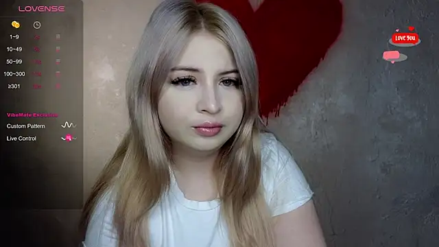 shy blondiee online show from 19, 9, 2025