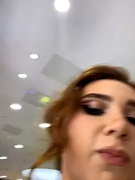 QuitieLia online show from 6, 11, 2025