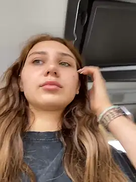 Snapshot of QuitieLia chatting on 27, 6, 2026 QuitieLia online show from 27, 6, 2026