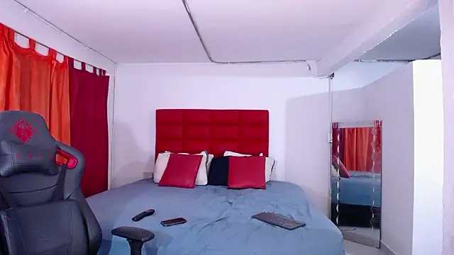 Snapshot of LyonGallego_ chatting on 25, 2, 2026 LyonGallego online show from 25, 2, 2026