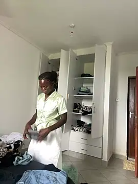 petiteebony 81 online show from 19, 3, 2026