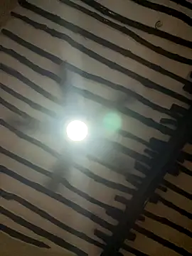 Snapshot of petiteebony_81 chatting on 26, 11, 2025 petiteebony 81 online show from 26, 11, 2025