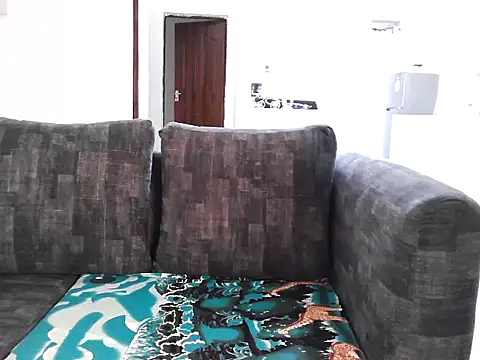 petiteebony 81 online show from 14, 4, 2026