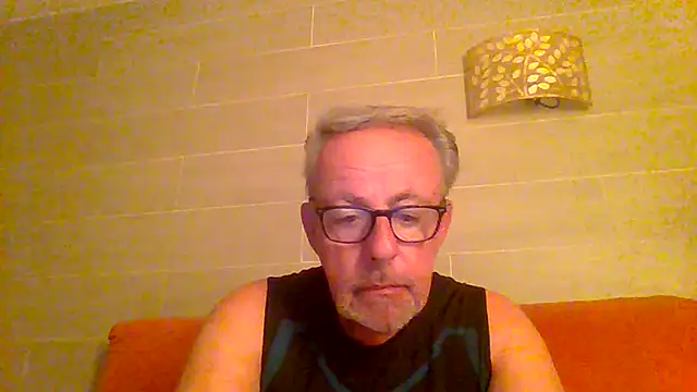 Snapshot of tuggy59 chatting on 28, 6, 2026 tuggy59 online show from 28, 6, 2026