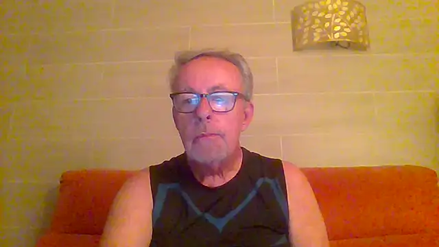 Snapshot of tuggy59 chatting on 21, 6, 2026 tuggy59 online show from 21, 6, 2026