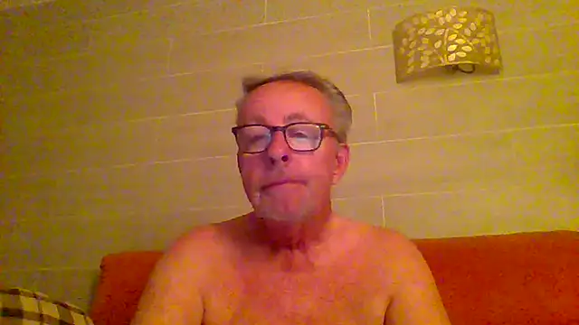 Snapshot of tuggy59 chatting on 13, 6, 2026 tuggy59 online show from 13, 6, 2026